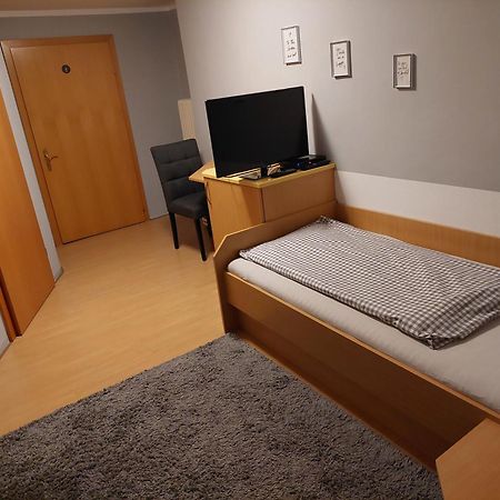 3 Raben - Leoben - Zimmer Fuer Geschaeftsreisende, Urlauber, Monteure Und Handwerker, Polski Pensjonat Austria Luaran gambar
